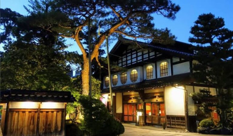 Hotel działający od&nbsp;ponad 1300 lat. Czego branża hotelowa może nauczyć się od&nbsp;Hōshi Ryokan?